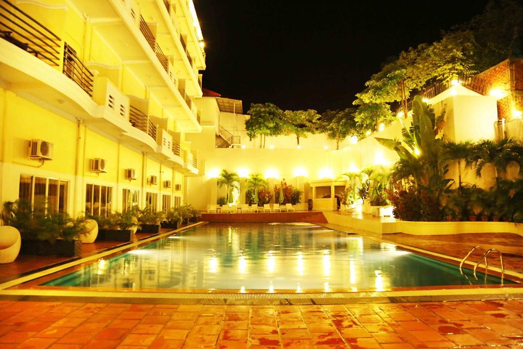 Serendipity Beach Resort Sihanoukville Exterior foto